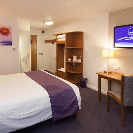 Premier Inn Edinburgh Princes Street エクステリア 写真