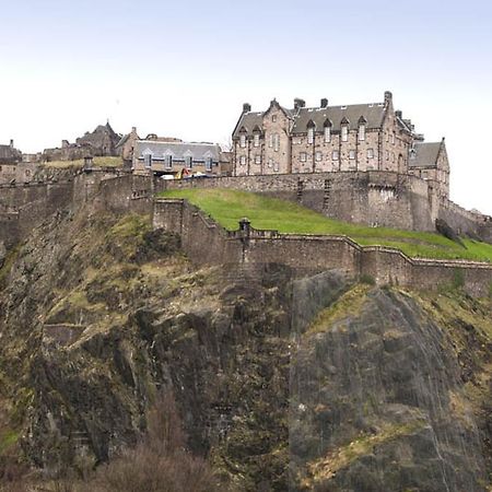 Premier Inn Edinburgh Princes Street エクステリア 写真