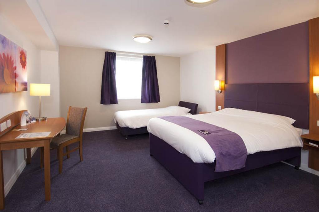 Premier Inn Edinburgh Princes Street 部屋 写真