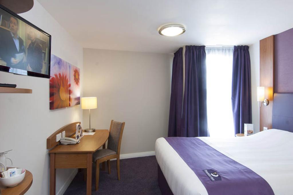 Premier Inn Edinburgh Princes Street 部屋 写真
