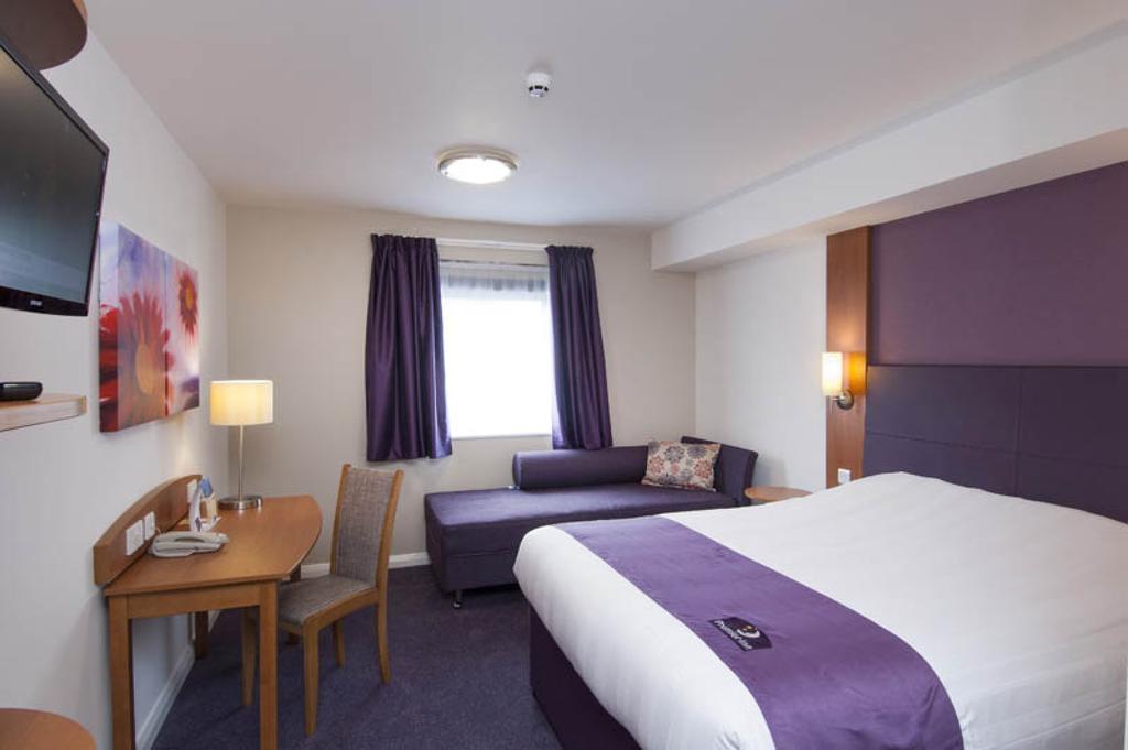 Premier Inn Edinburgh Princes Street 部屋 写真
