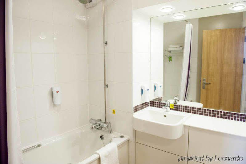 Premier Inn Edinburgh Princes Street エクステリア 写真